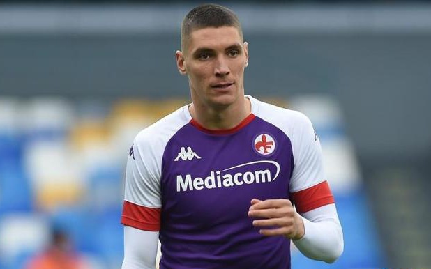 球队在与裁 球队在与裁