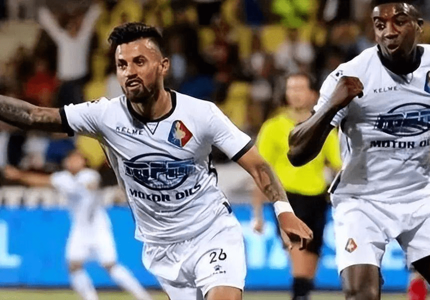 克里斯蒂亚 克里斯蒂亚