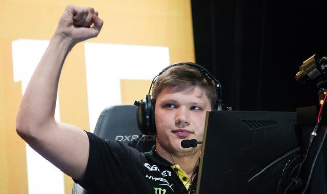 体现在两个 体现在两个